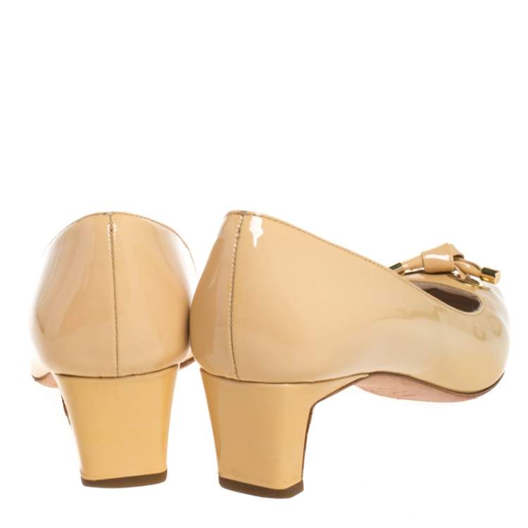 Pre Owned Dior Beige Patent Leather Bow Detail Square Toe Pumps Size 39