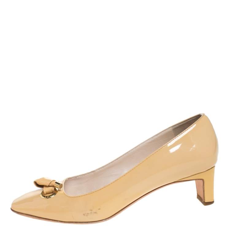 Pre Owned Dior Beige Patent Leather Bow Detail Square Toe Pumps Size 39