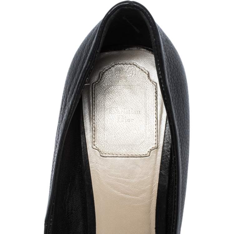 Pre Owned Dior Black Leather Logo Plaque Detail Round Toe Pumps Size 39.5