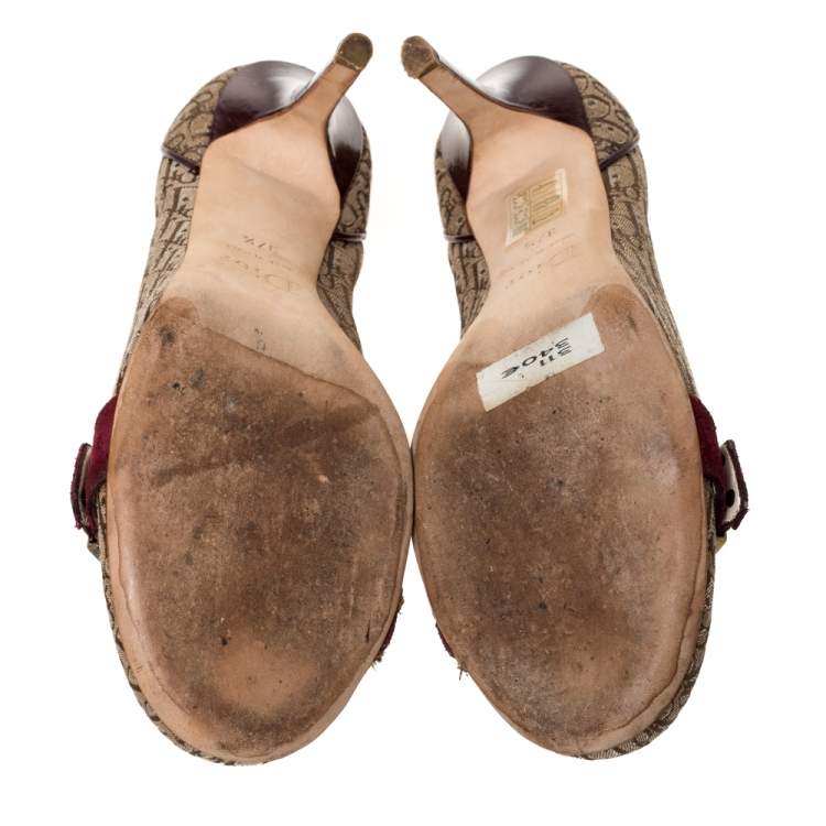 Pre Owned Dior Beige Logo Canvas And Leather Trim Buckle Detail Pumps Size 37.5