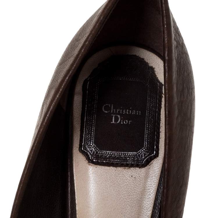 Pre Owned Dior Brown Leather CD Logo Bow Round Toe Pumps Size 38.5