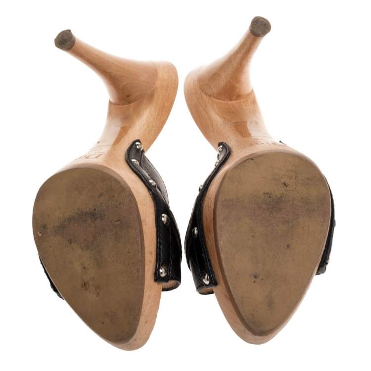 مملوكة مسبقًا Dior Black Leather Lock Wooden Clog Slide Sandals Size 38.5