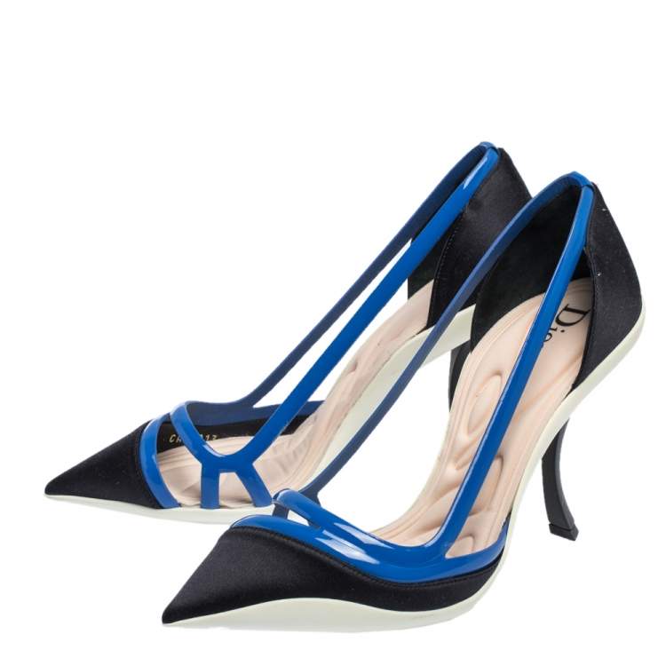 مملوكة مسبقًا Dior Two Tone Blue Satin and Patent Leather Pointed Toe Curved Heel Pumps Size 39