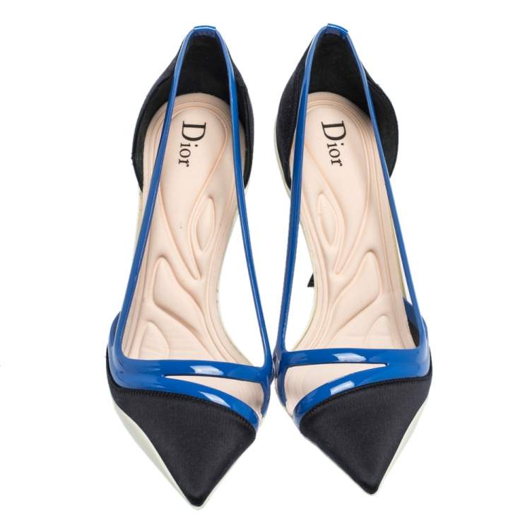 مملوكة مسبقًا Dior Two Tone Blue Satin and Patent Leather Pointed Toe Curved Heel Pumps Size 39