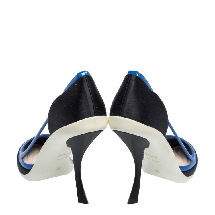 مملوكة مسبقًا Dior Two Tone Blue Satin and Patent Leather Pointed Toe Curved Heel Pumps Size 39