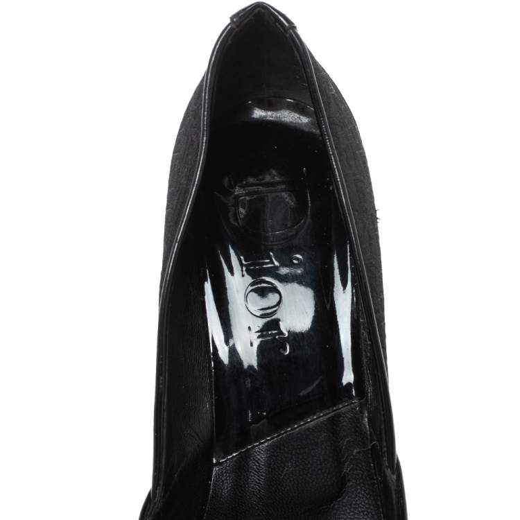 Pre Owned Dior Black Oblique Canvas and Patent Leather Pumps Size 37.5