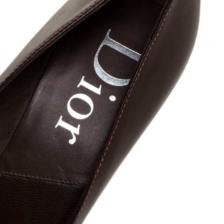 Pre Owned Dior Brown Leather C&D Charm Pointed Toe Pumps Size 39