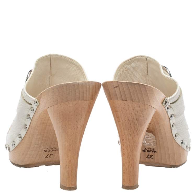 Pre Owned Dior White Floral Embroidered Leather Platform Clogs Size 37