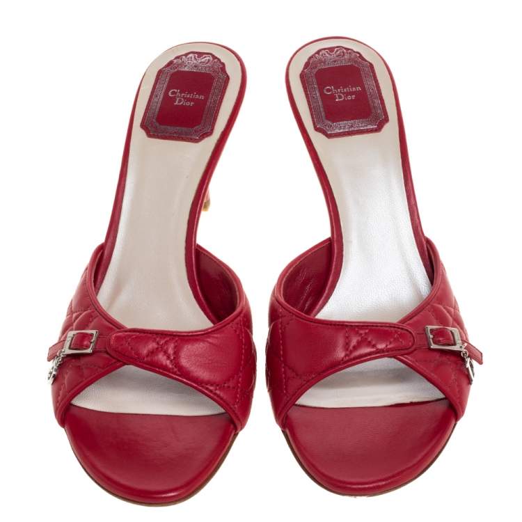 Pre Owned Dior Red Quilted Leather Buckle Detail Open Toe Sandals Size 38.5