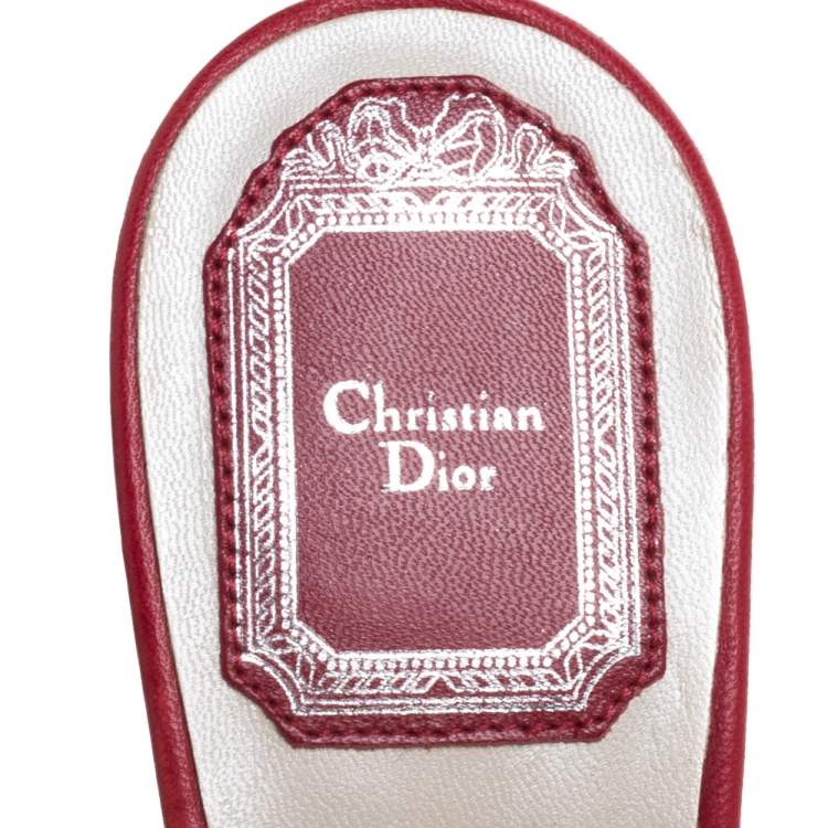 Pre Owned Dior Red Quilted Leather Buckle Detail Open Toe Sandals Size 38.5