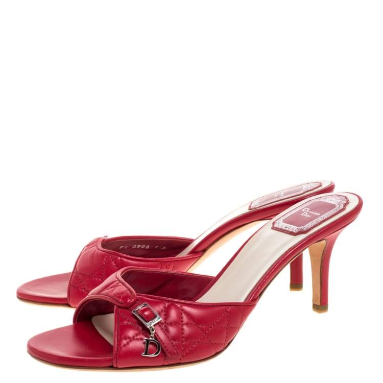 Pre Owned Dior Red Quilted Leather Buckle Detail Open Toe Sandals Size 38.5