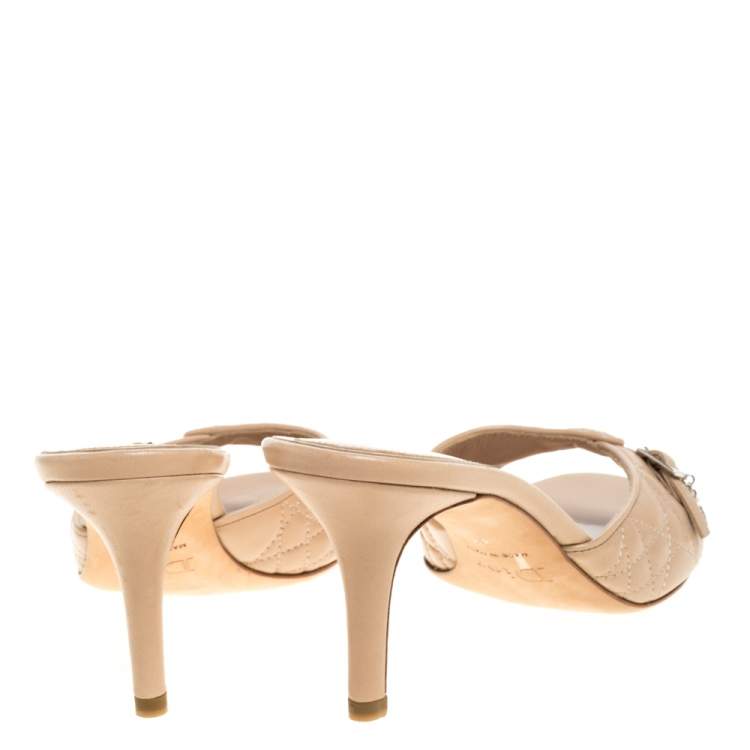 Pre Owned Dior Beige Quilted Leather Buckle Detail Open Toe Sandals Size 39