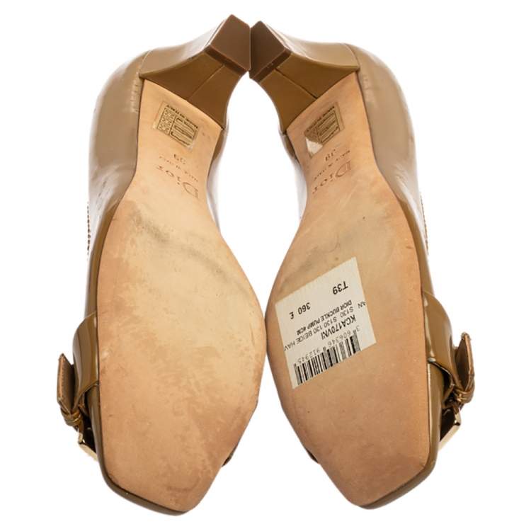 Pre Owned Dior Beige Patent Leather Buckle Detail Pumps Size 39