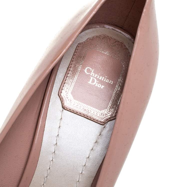 Pre Owned Dior Pale Pink Leather Buckle Detail Pumps Size 38