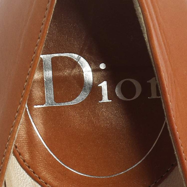 Pre Owned Dior Brown Leather Grommet Buckle Toe Pumps Size 38.5
