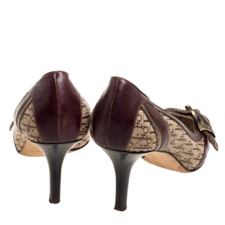 Pre Owned Dior Brown/Beige Canvas And Leather Buckle Detail Pointed Toe Pumps Size 39