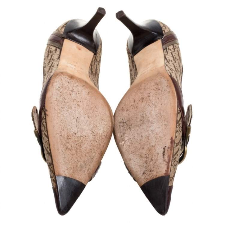 Pre Owned Dior Brown/Beige Canvas And Leather Buckle Detail Pointed Toe Pumps Size 39