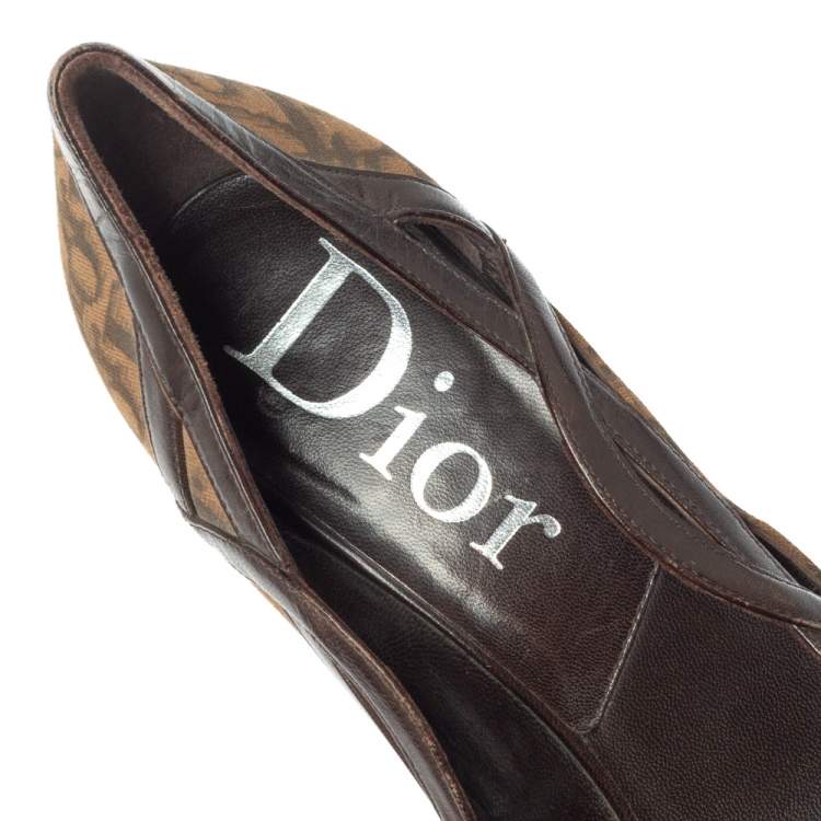 مملوكة مسبقًا Dior Brown Oblique Canvas And Leather Floral Applique Pointed Toe Pumps Size 37