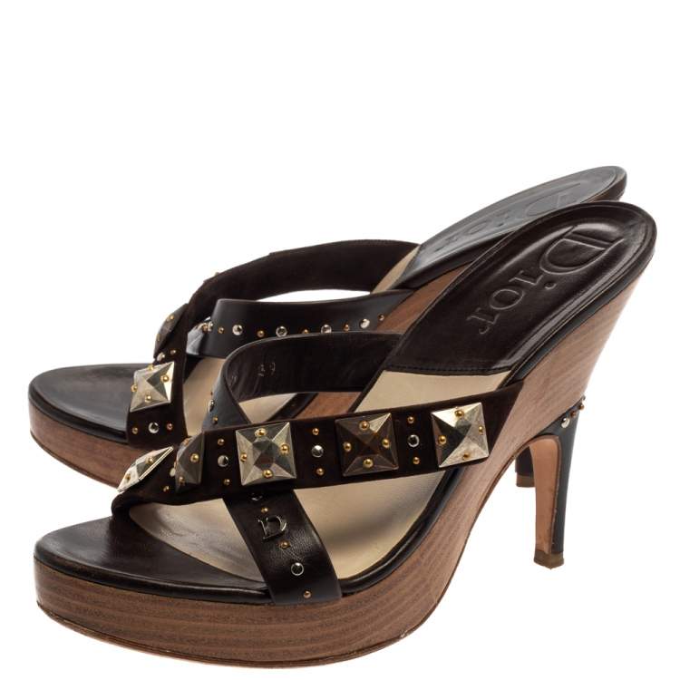 Pre Owned Christian Dior Brown Studded Leather And Suede Cross Strap Wooden Platform Mules Size 39