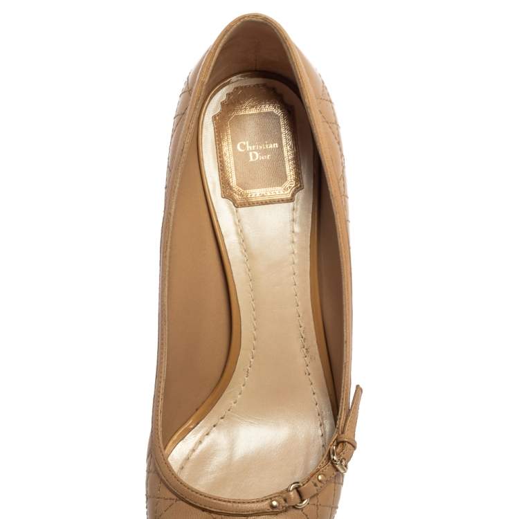 Pre Owned Dior Beige Cannage Leather Buckle Embellished Pointed Toe Pumps Size 41