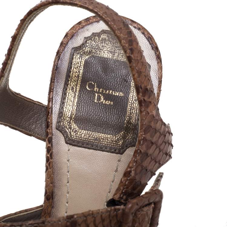 مملوكة مسبقًا Dior Brown Python Strappy Platform Sandals Size 35