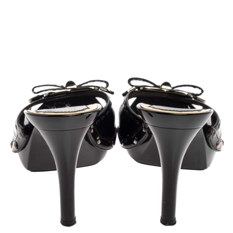 مملوكة مسبقًا Dior Black Patent Leather Embellished Clog Slide Sandals Size 38