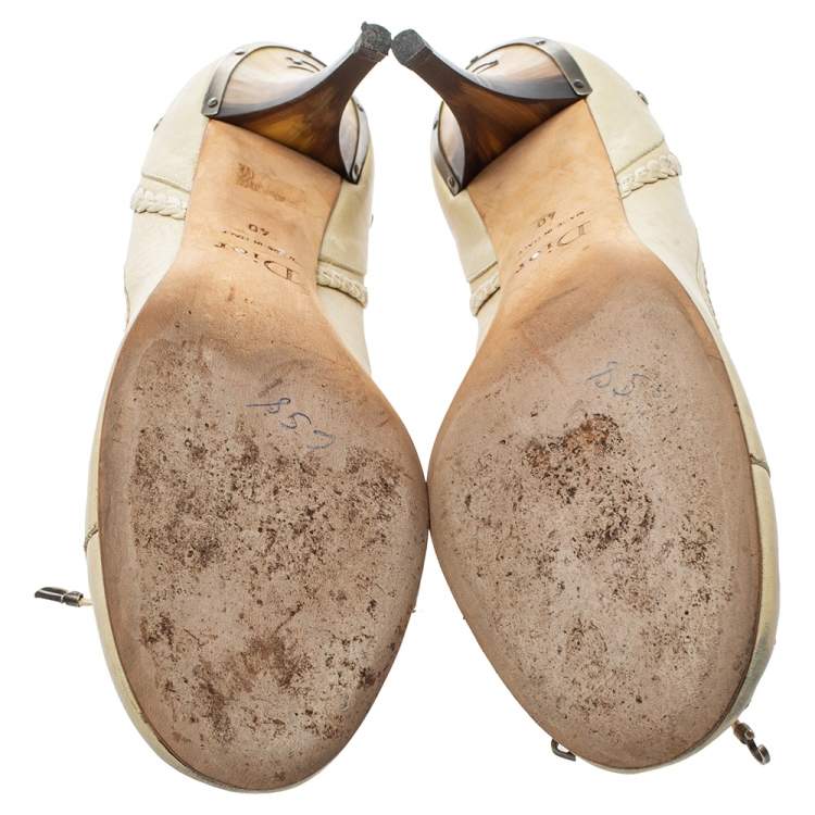 Pre Owned Dior Cream Leather Country Horn Pumps Size 40