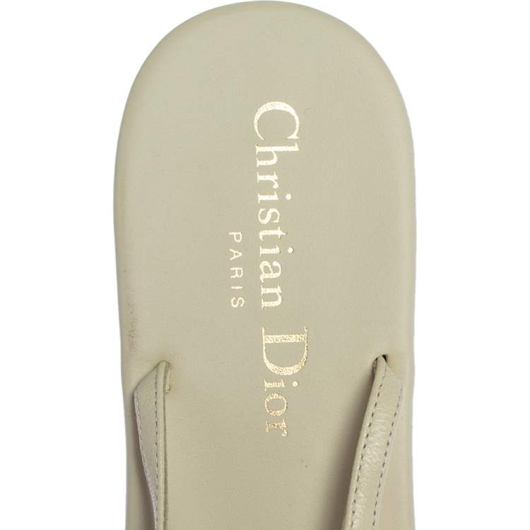 Pre Owned Dior White Leather CD Thong Flat Sandals Size 39