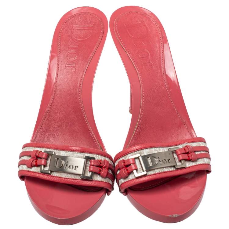 Pre Owned Dior Pink/White Canvas And Leather Logo Embellished Slide Sandals Size 40