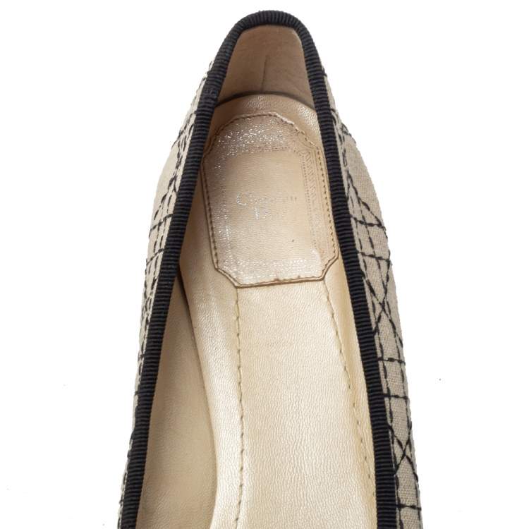Pre Owned Dior Beige/Black Fabric Ballet Flats Size 40