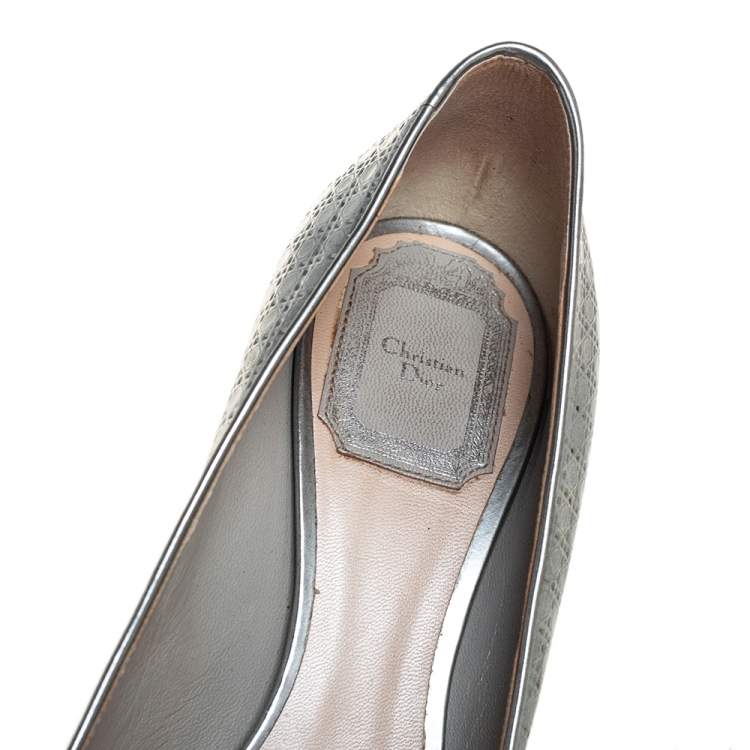 Pre Owned Dior Silver Cannage Leather Kitten Heel Pumps Size 37.5