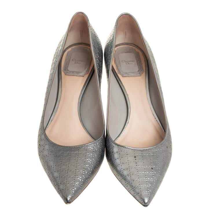 Pre Owned Dior Silver Cannage Leather Kitten Heel Pumps Size 37.5