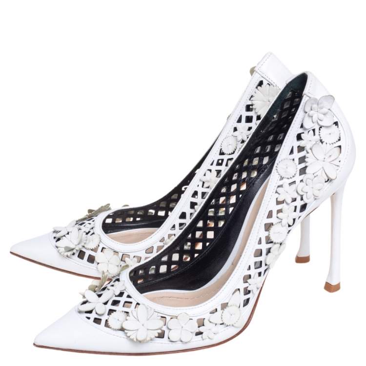 مملوكة مسبقًا Dior White Leather Laser Cut Floral Embellished Pointed Toe Pumps Size 37.5