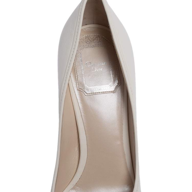 Pre Owned Dior White Leather Slip On Logo Pumps Size 37
