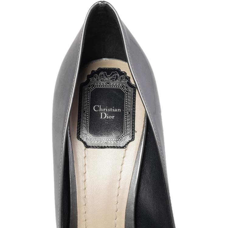 Pre Owned Dior Metallic Silver/Blue Leather Cannage Cap Toe Spade Pumps Size 40