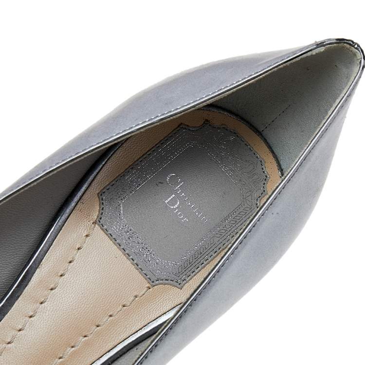 Pre Owned Dior Silver Leather Flower Embellished Pointed Toe Pumps Size 39