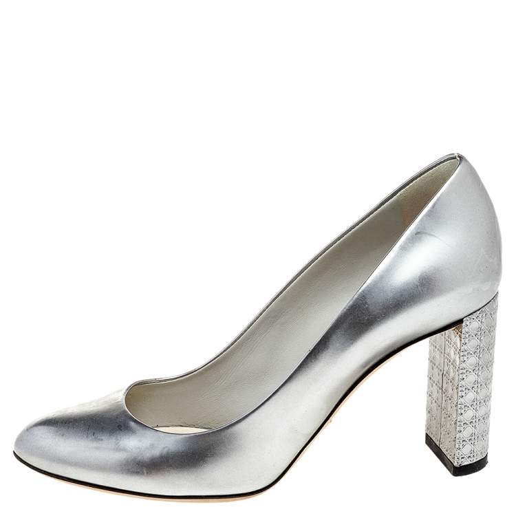 Pre Owned Dior Metallic Silver Leather Microcannage Block Heel Pumps Size 35.5