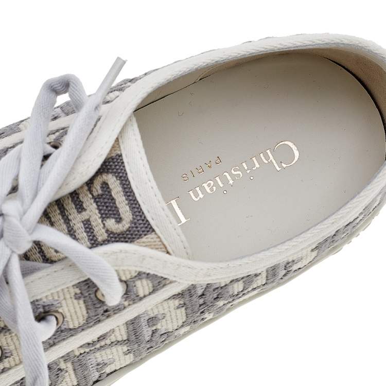 Pre Owned Dior White/Grey Oblique Embroidered Fabric Motif Walk'n'Dior Low Top Sneakers Size 38.5