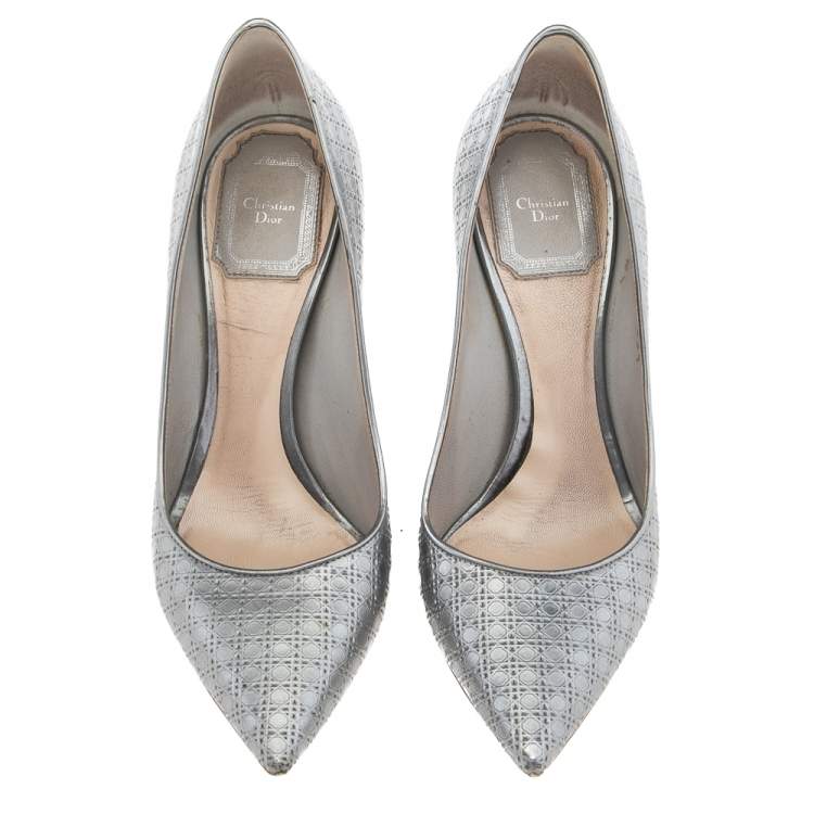 Pre Owned Dior Silver Patent Leather Pointed Toe Pumps Size 35.5