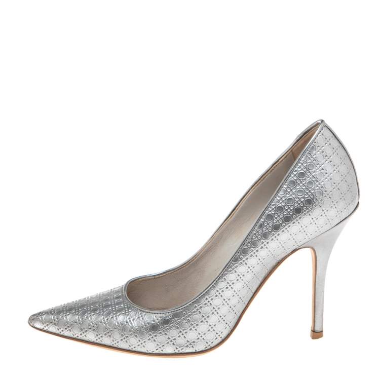 Pre Owned Dior Silver Patent Leather Pointed Toe Pumps Size 35.5