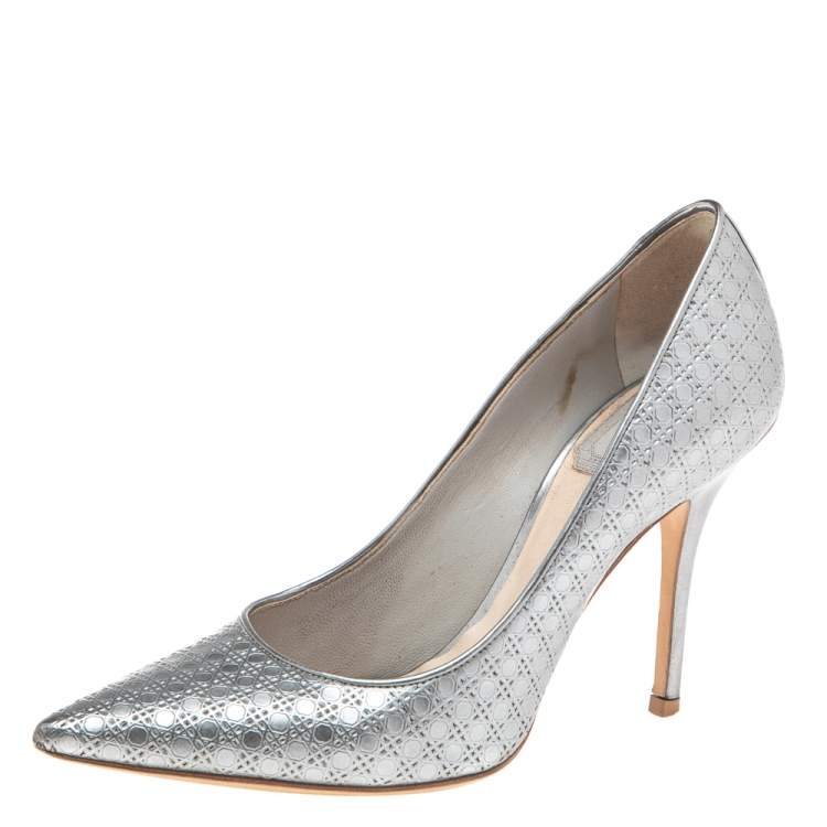 Pre Owned Dior Silver Patent Leather Pointed Toe Pumps Size 35.5