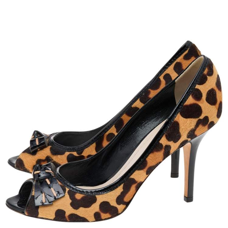 Pre Owned Dior Brown/Black Leopard Print Calf Hair And Patent Leather Bow Open Toe Pumps Size 40