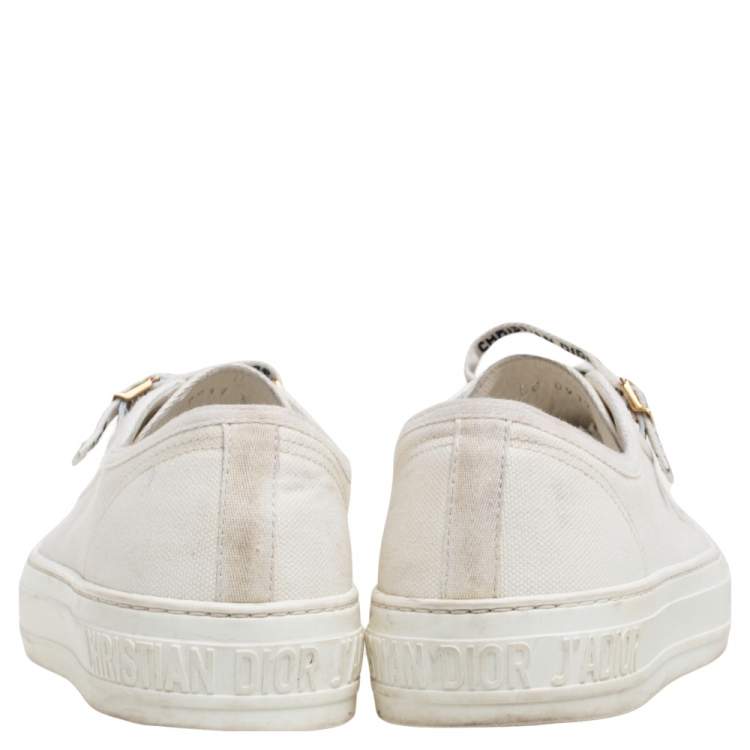 مملوكة مسبقًا Dior White Canvas Walk'N'Dior Low Top Sneakers Size 36