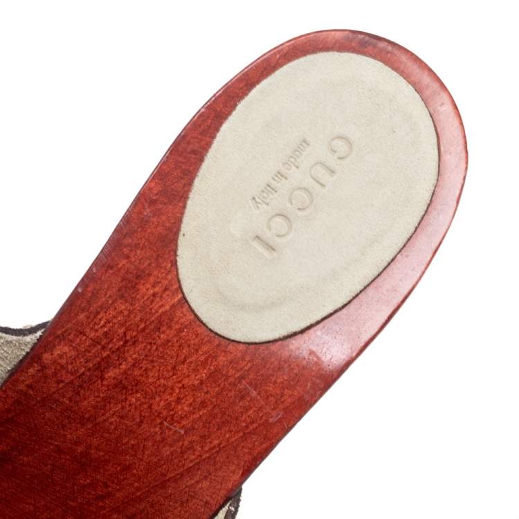 Pre Owned Gucci Cream Suede Icon Bit Clog Sandals Size 41