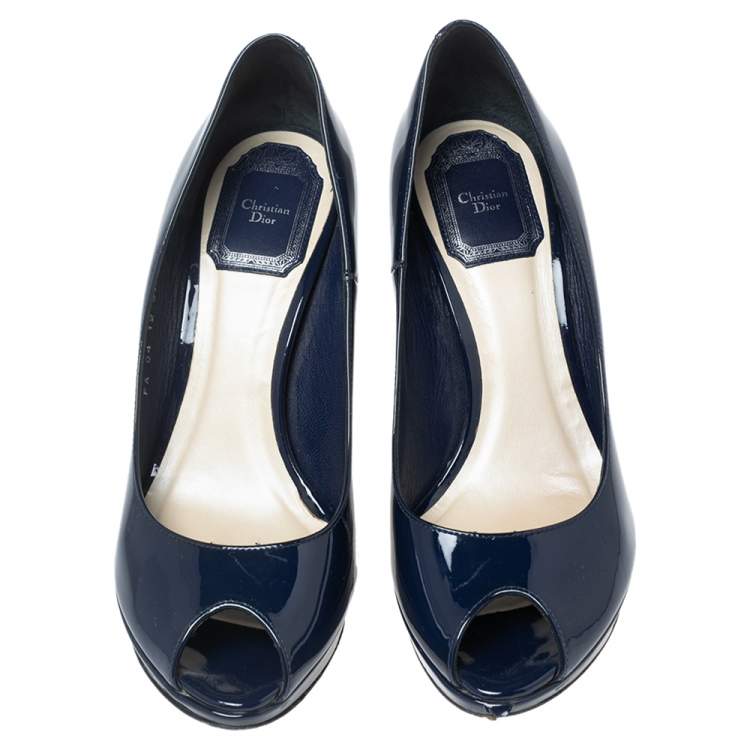 مملوكة مسبقًا Dior Navy Blue Patent Leather Platform Peep Toe Pumps Size 37