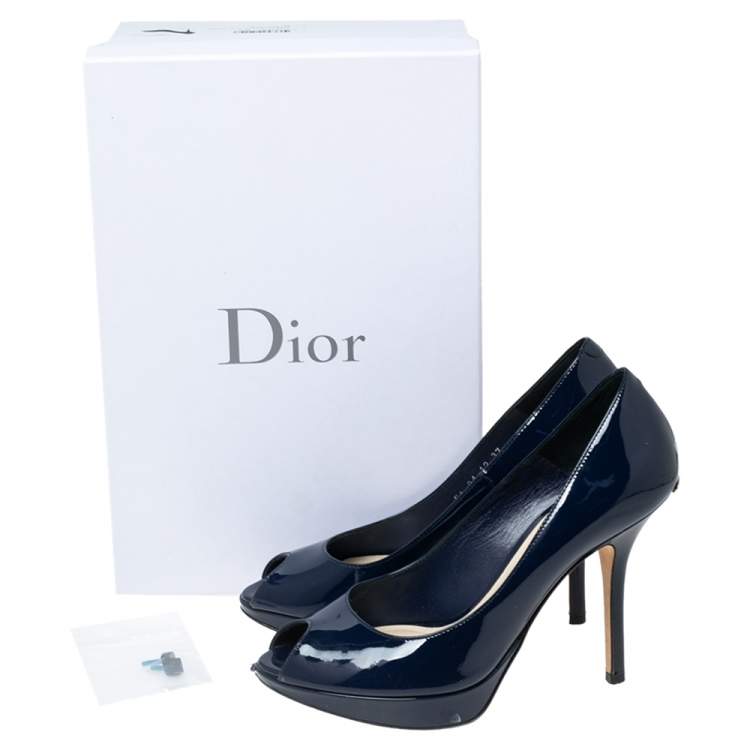 مملوكة مسبقًا Dior Navy Blue Patent Leather Platform Peep Toe Pumps Size 37