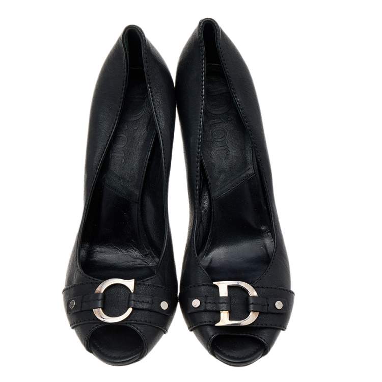 مملوكة مسبقًا Dior Vintage Black Leather Peep Toe Pumps Size 40.5