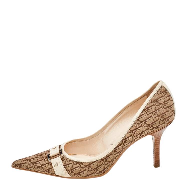 Pre Owned Dior Beige/Cream Diorissimo Canvas And Leather Pointed Toe Pumps Size 39