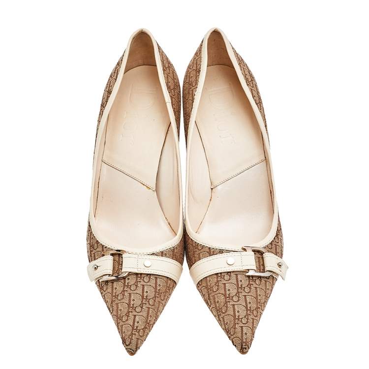 Pre Owned Dior Beige/Cream Diorissimo Canvas And Leather Pointed Toe Pumps Size 39