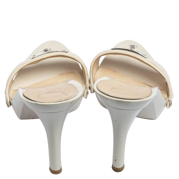 مملوكة مسبقًا Dior Cream Canvas And Leather Diorissimo  Mules Size 38.5